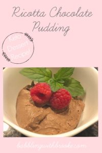 A delicious, easy, keto friendly dessert recipe for the chocolate lovers! #ketogenicdiet #lowcarb #chocolatepudding #easyrecipe